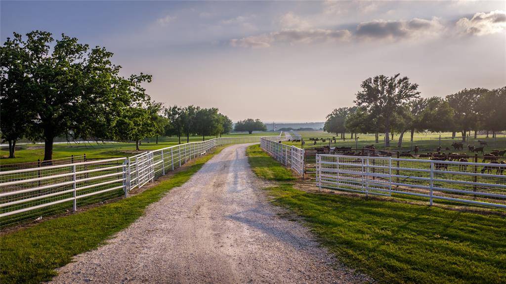 24183 S US 281, Hico, TX 76457
