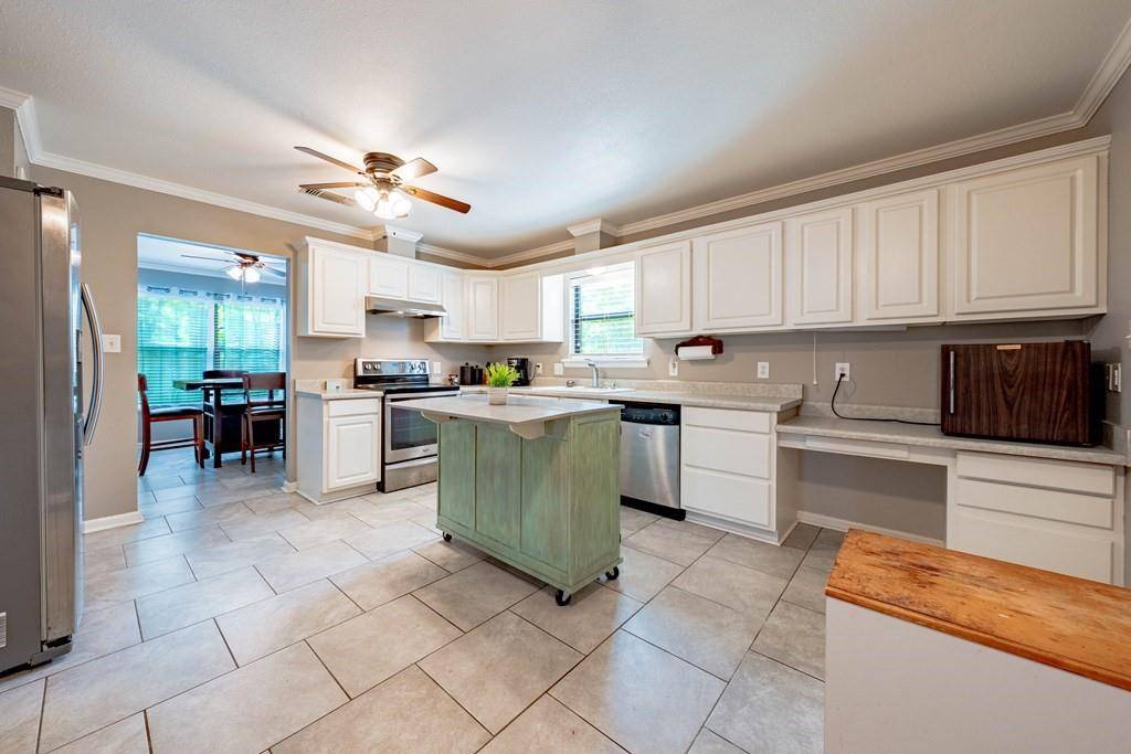 128 Hilltop Drive, Trinidad, TX 75163