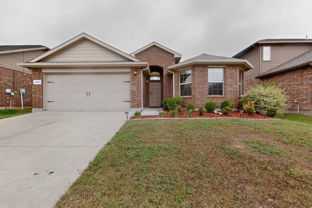 8220 Flythe Mill Road, Fort Worth, TX 76120