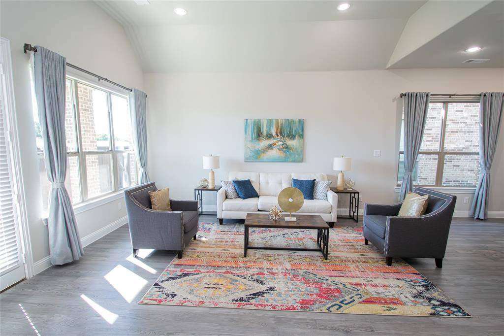 12709 Royal Oaks Lane, Farmers Branch, TX 75234