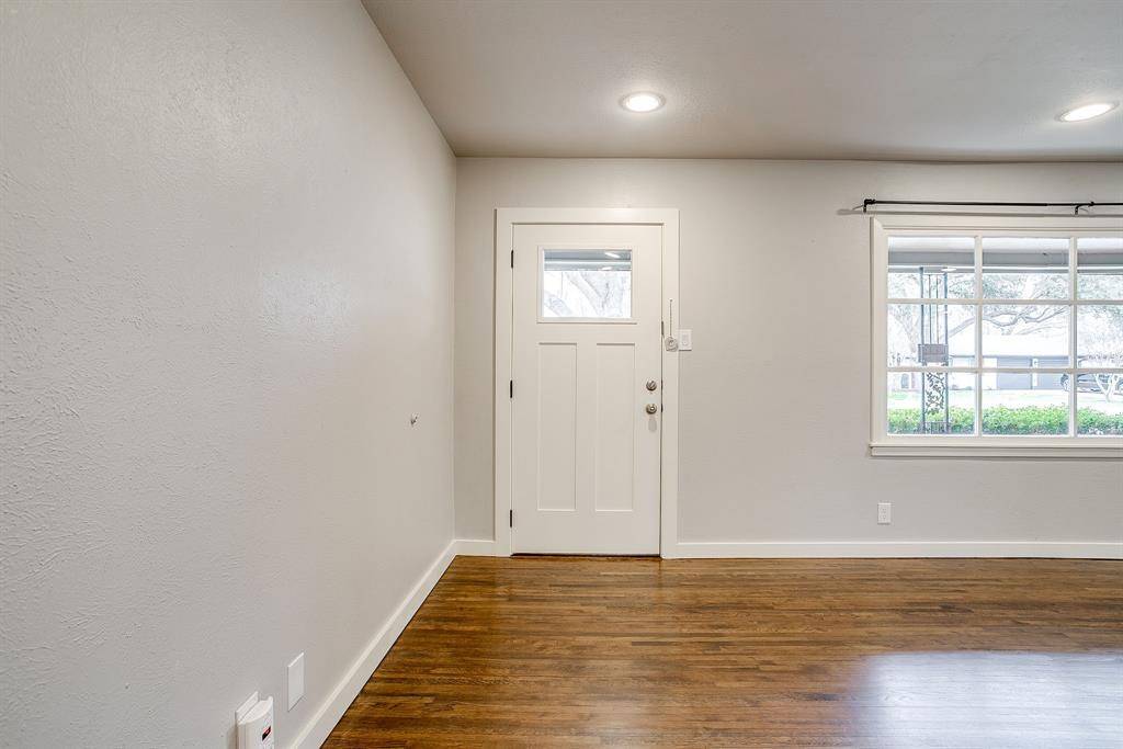 3528 Garwood Drive, North Richland Hills, TX 76117