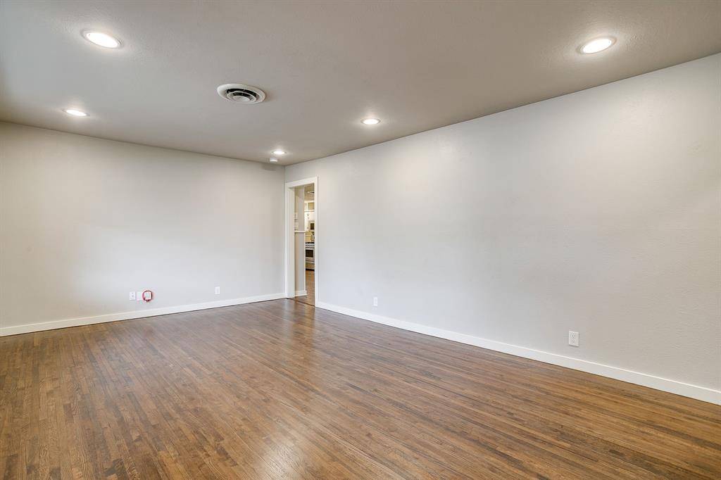 3528 Garwood Drive, North Richland Hills, TX 76117