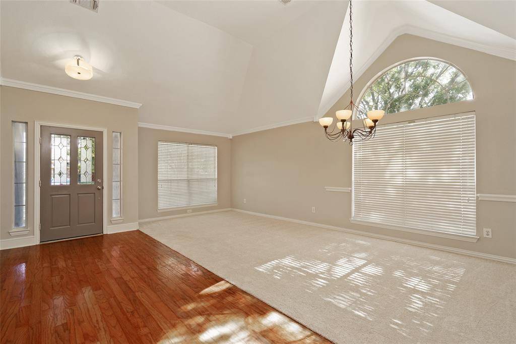 114 Midcrest Drive, Irving, TX 75063