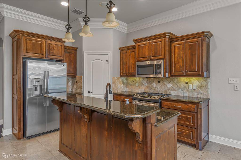 1110 Laurel Creek Drive, Shreveport, LA 71106
