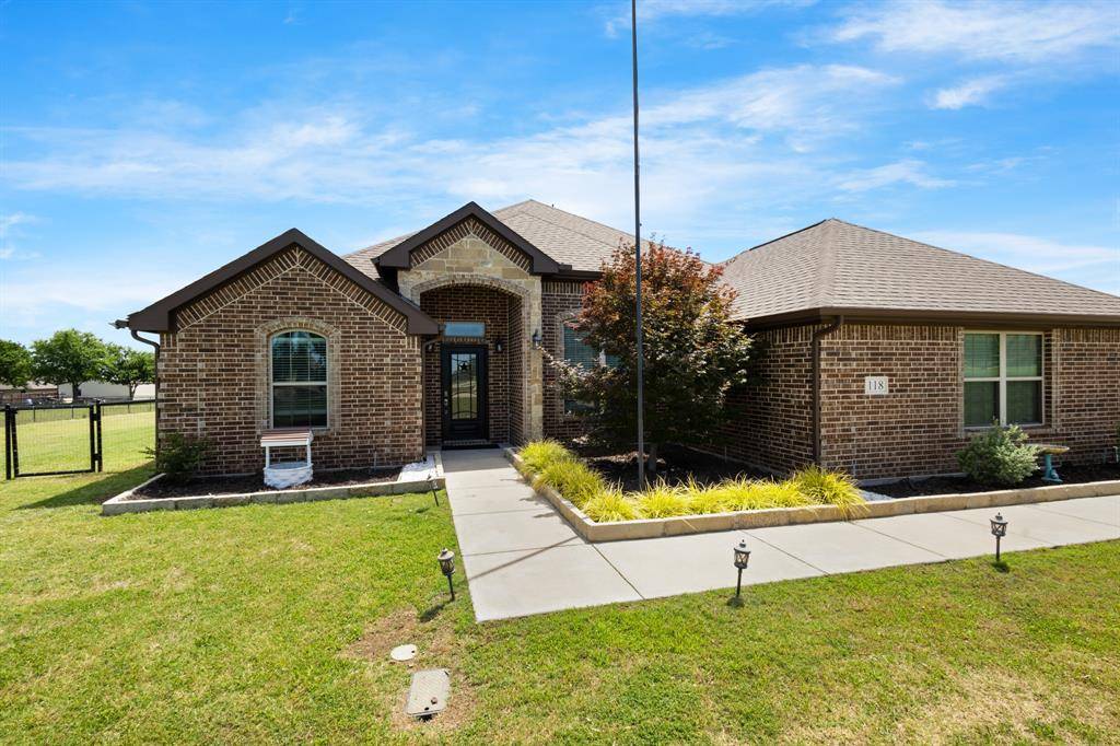 118 High Ridge Court, Decatur, TX 76234