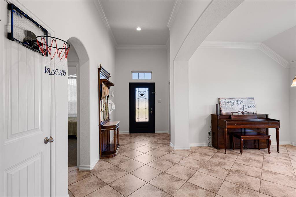 118 High Ridge Court, Decatur, TX 76234