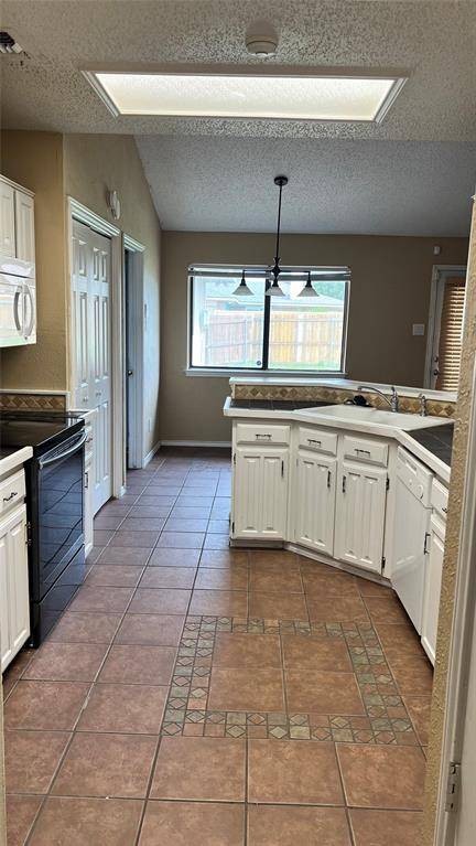 1725 Glencairn Lane, Lewisville, TX 75067