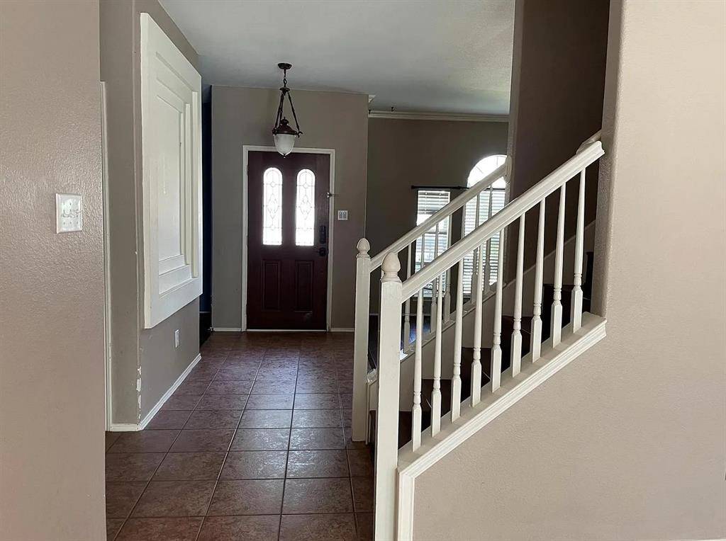 1233 Mcmahan Drive, Lewisville, TX 75077