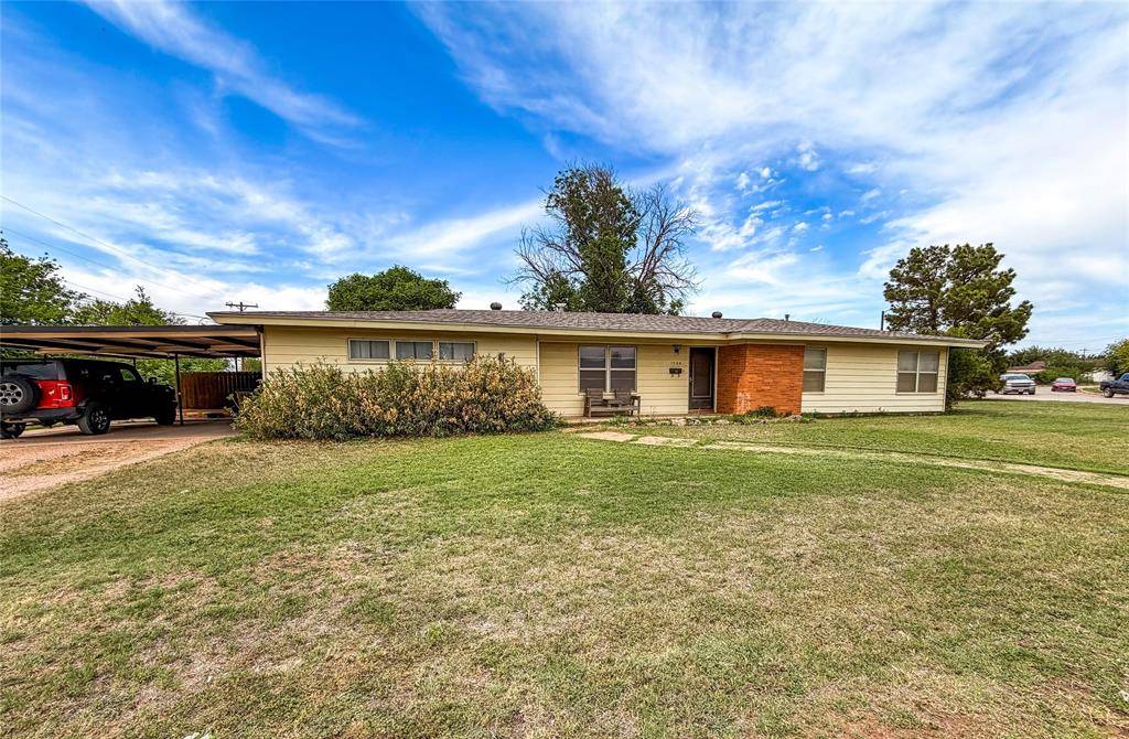 1408 Westover Drive, Anson, TX 79501