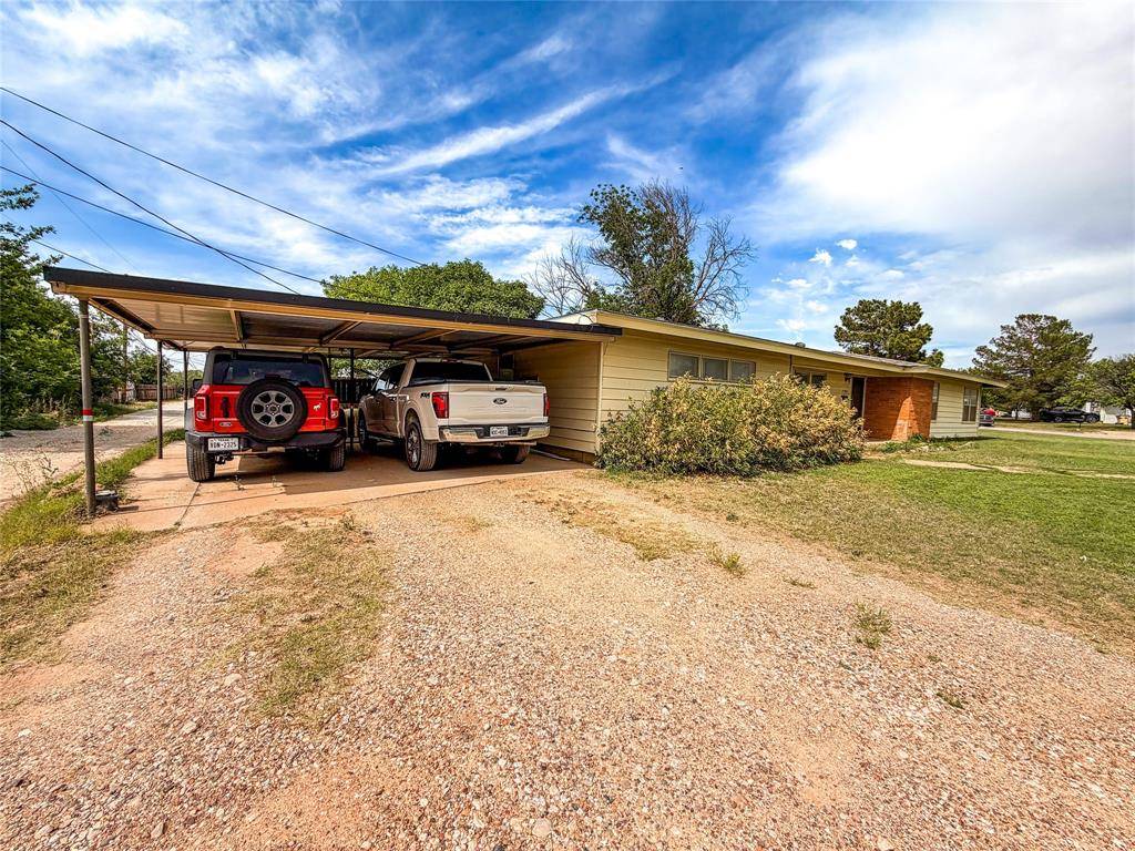 1408 Westover Drive, Anson, TX 79501