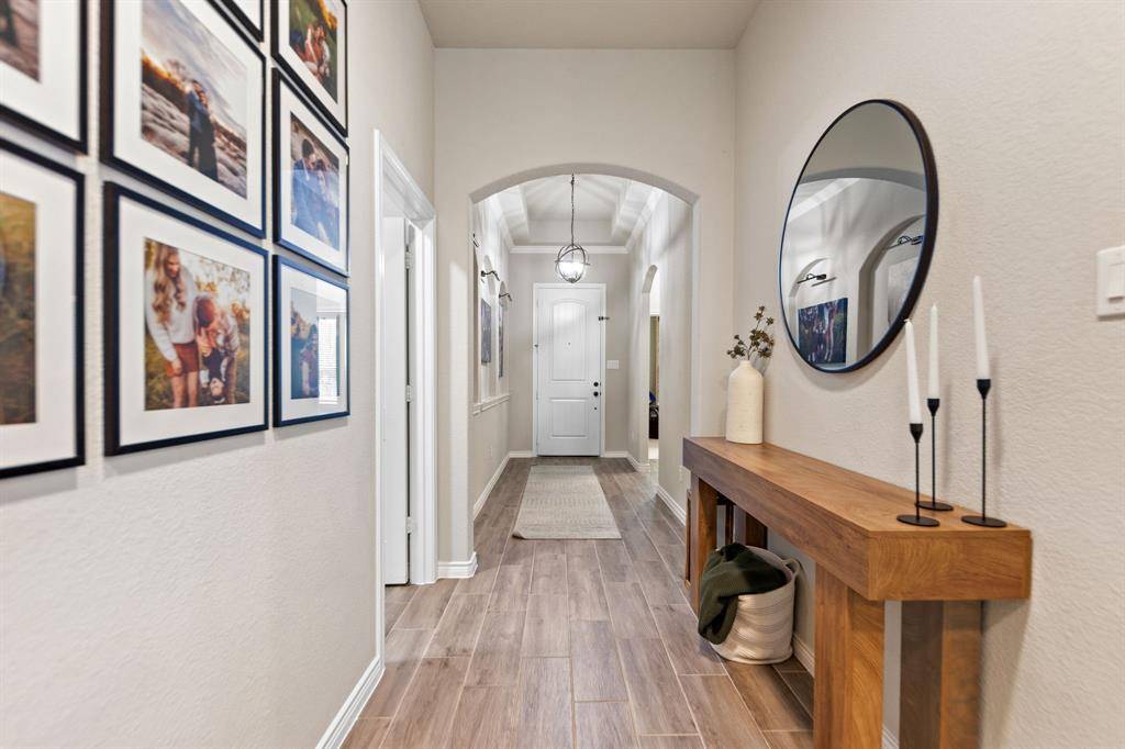 1620 Glade Meadows Drive, Burleson, TX 76058