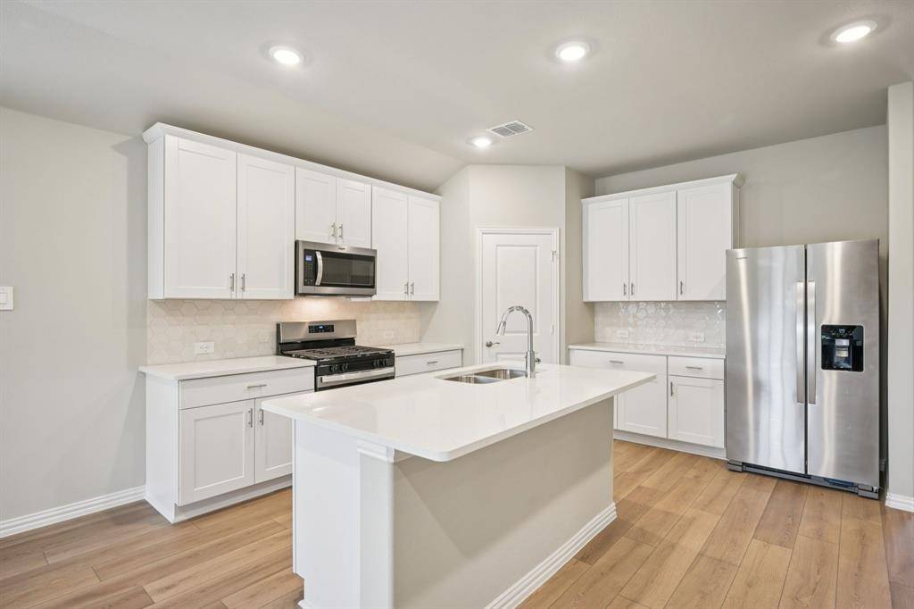2105 Rannoch Street, Sherman, TX 75092