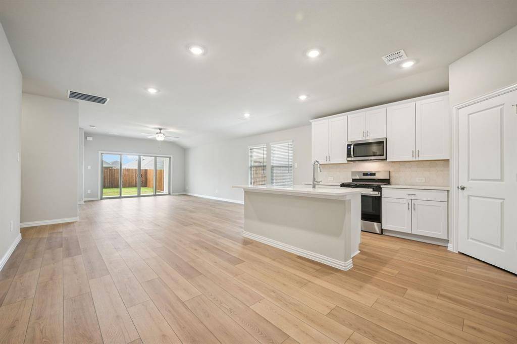 2105 Rannoch Street, Sherman, TX 75092