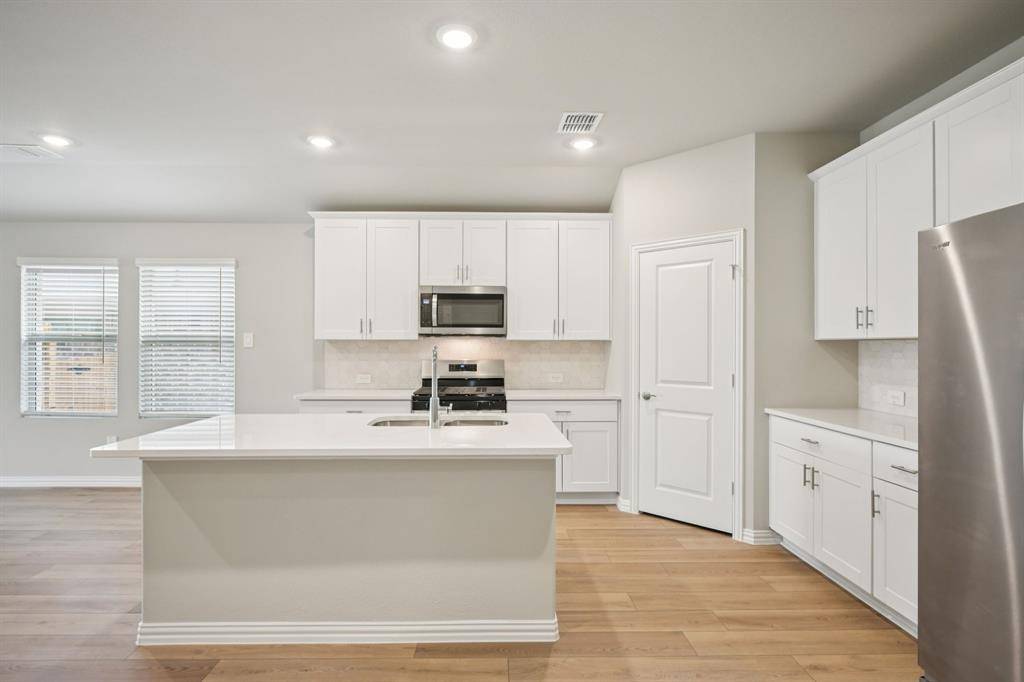 2105 Rannoch Street, Sherman, TX 75092