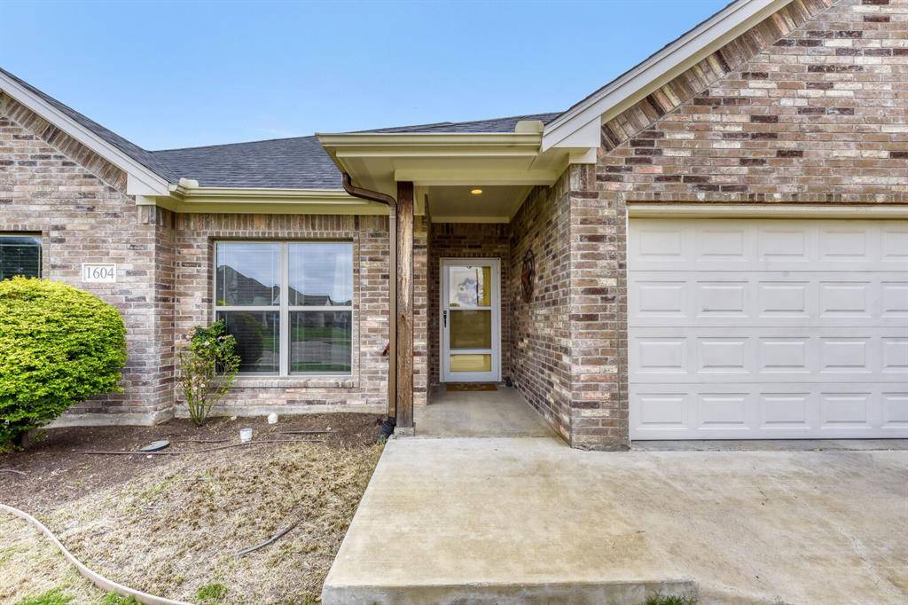1604 Belle Plain Drive, Cleburne, TX 76033
