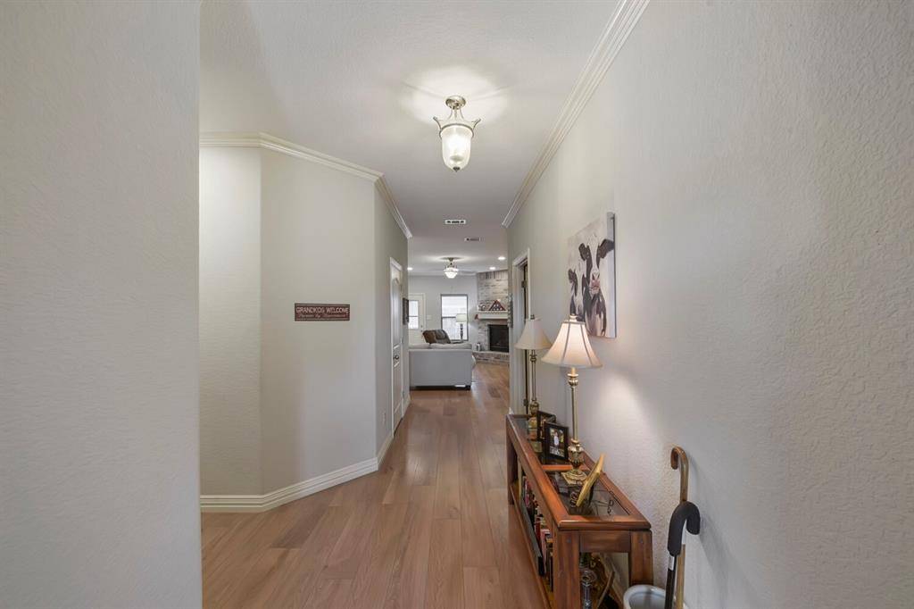1604 Belle Plain Drive, Cleburne, TX 76033