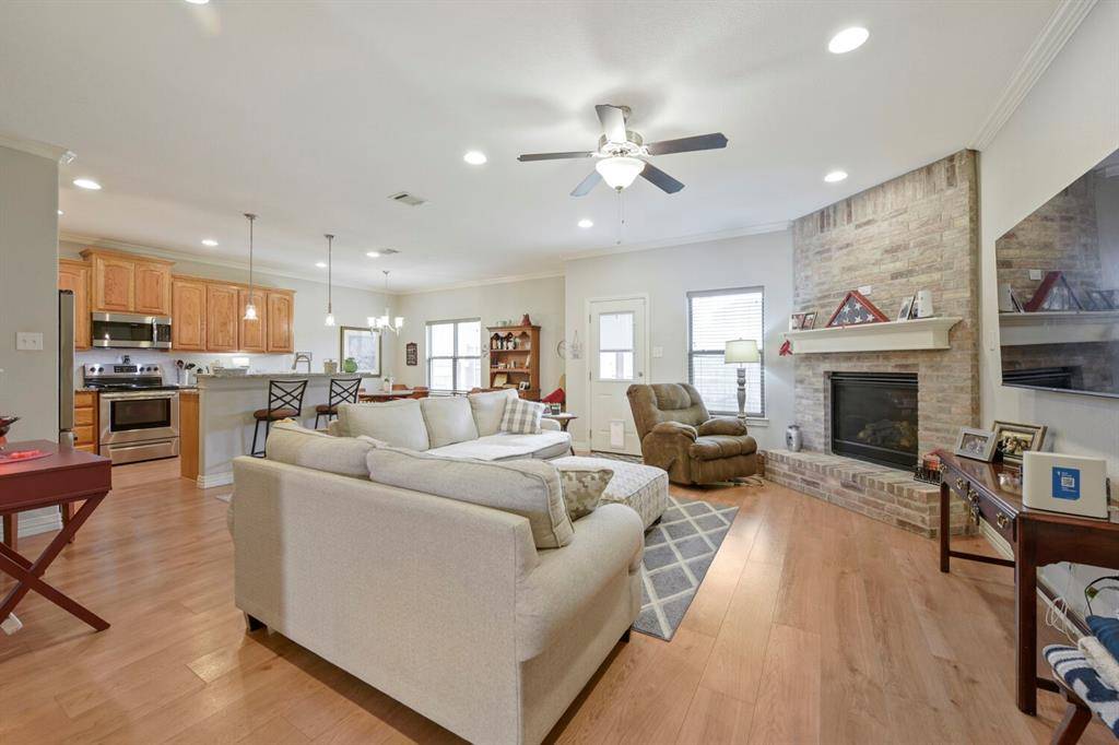 1604 Belle Plain Drive, Cleburne, TX 76033