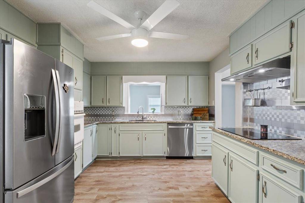 200 Karma Drive, Woodway, TX 76712