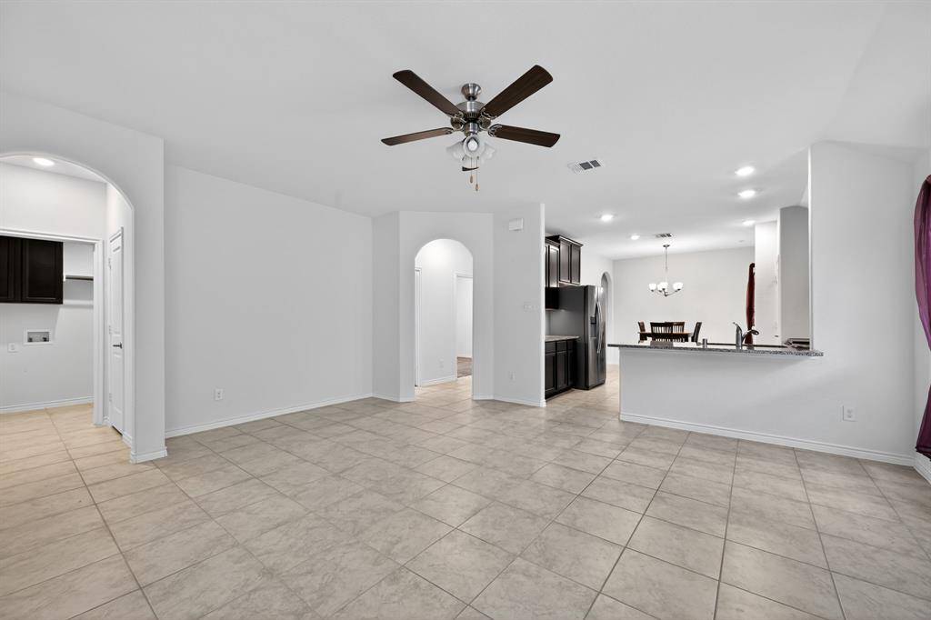 126 Redding Lane, Red Oak, TX 75154