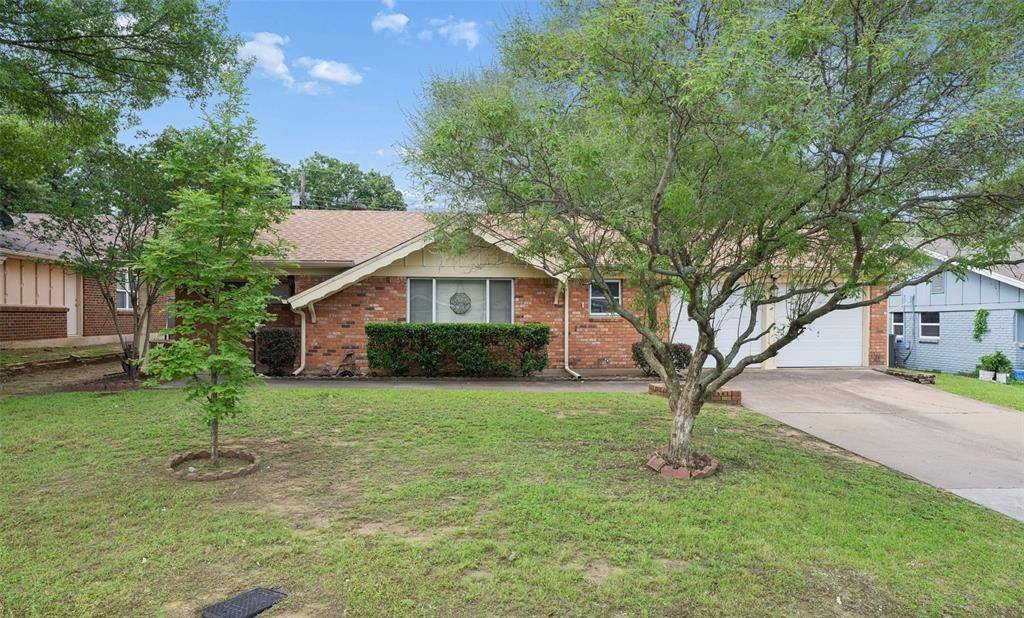 1607 Windlea Drive, Euless, TX 76040