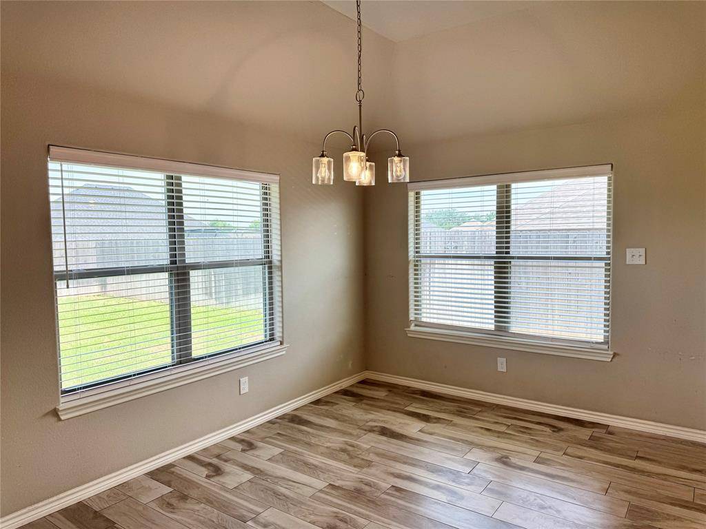 3325 Arrow Creek Drive, Granbury, TX 76049