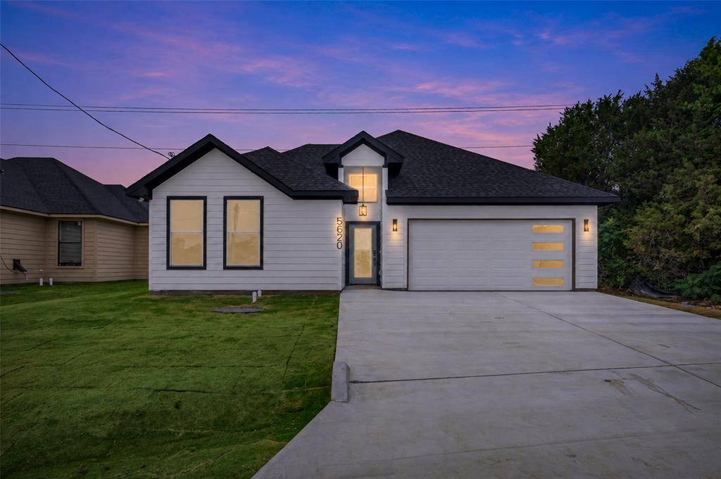 5620 Van Horn Drive, Granbury, TX 76048