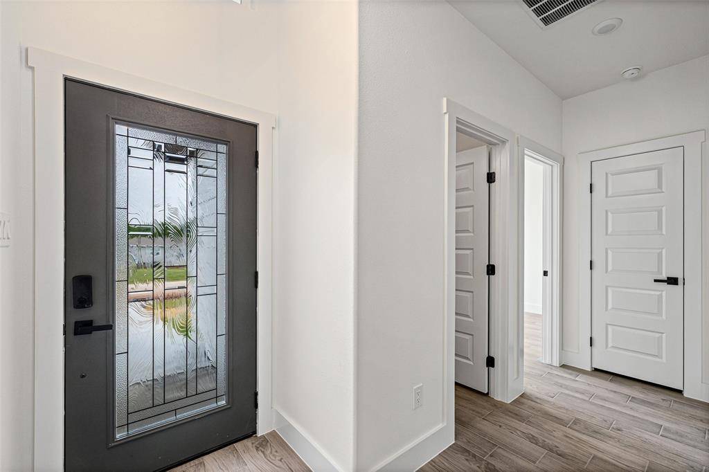 5620 Van Horn Drive, Granbury, TX 76048
