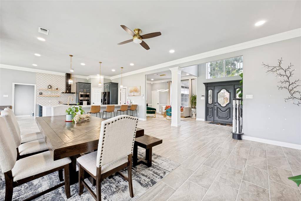 818 Riviera Drive, Mansfield, TX 76063