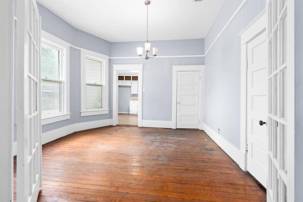 701 E Elm Street, Hillsboro, TX 76645