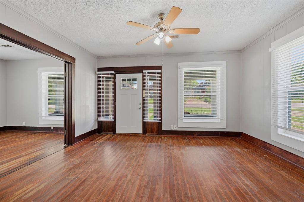 529 E Woodard Street, Denison, TX 75021