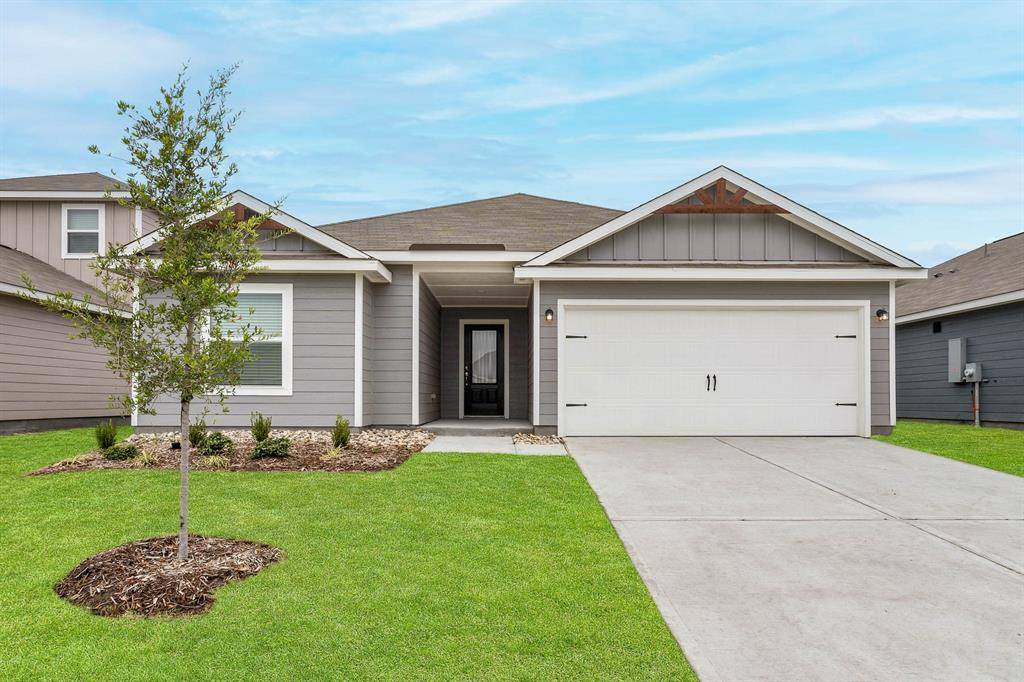 4910 Fillmore Drive, Greenville, TX 75401