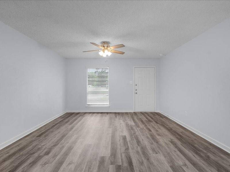 303 Mansfield Road, Cleburne, TX 76031