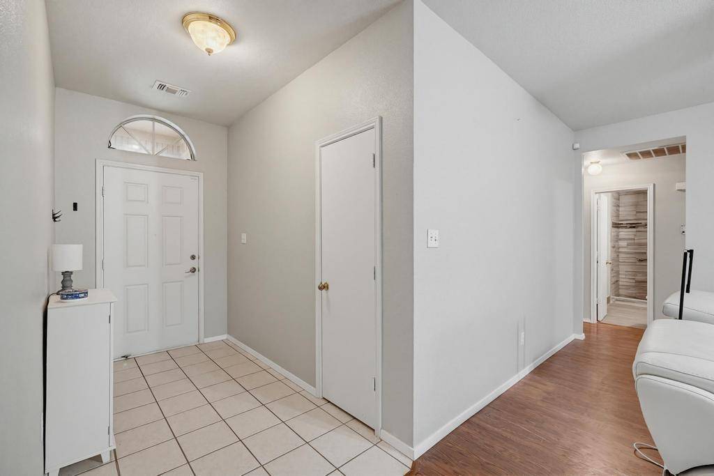 1028 Cedar Ridge Lane, Burleson, TX 76028