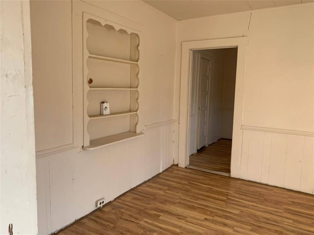 2711 W Walker Street #103, Denison, TX 75020