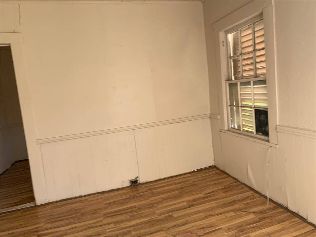 2711 W Walker Street #103, Denison, TX 75020