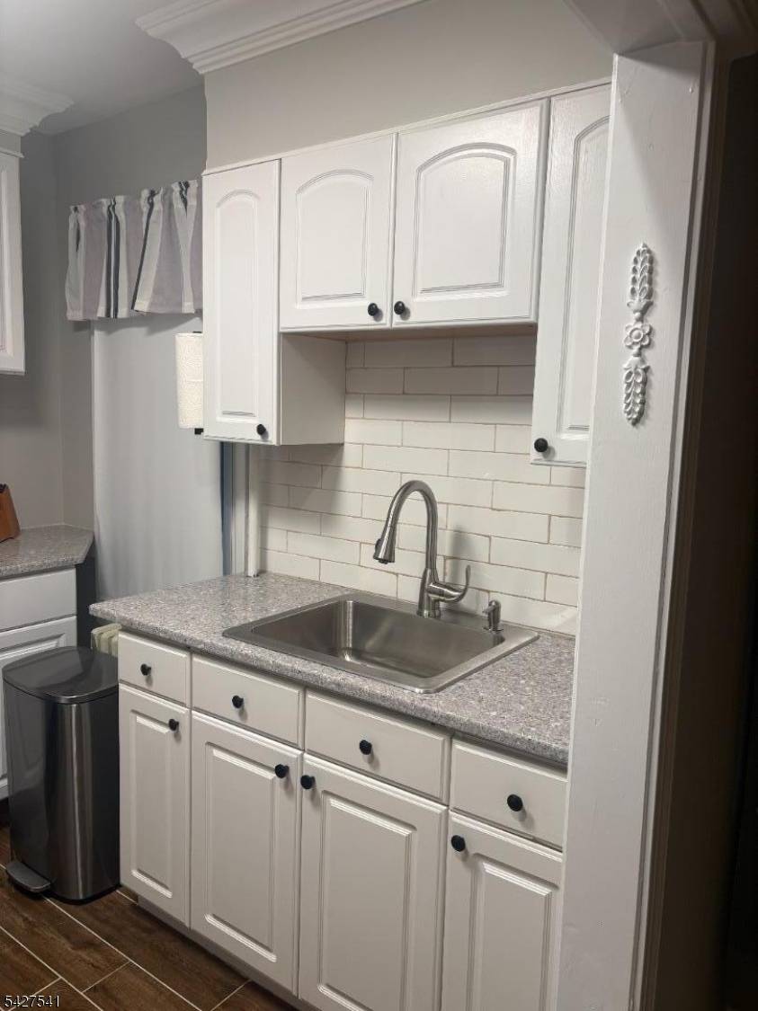24 Maiden Lane, Little Ferry Boro, NJ 07643
