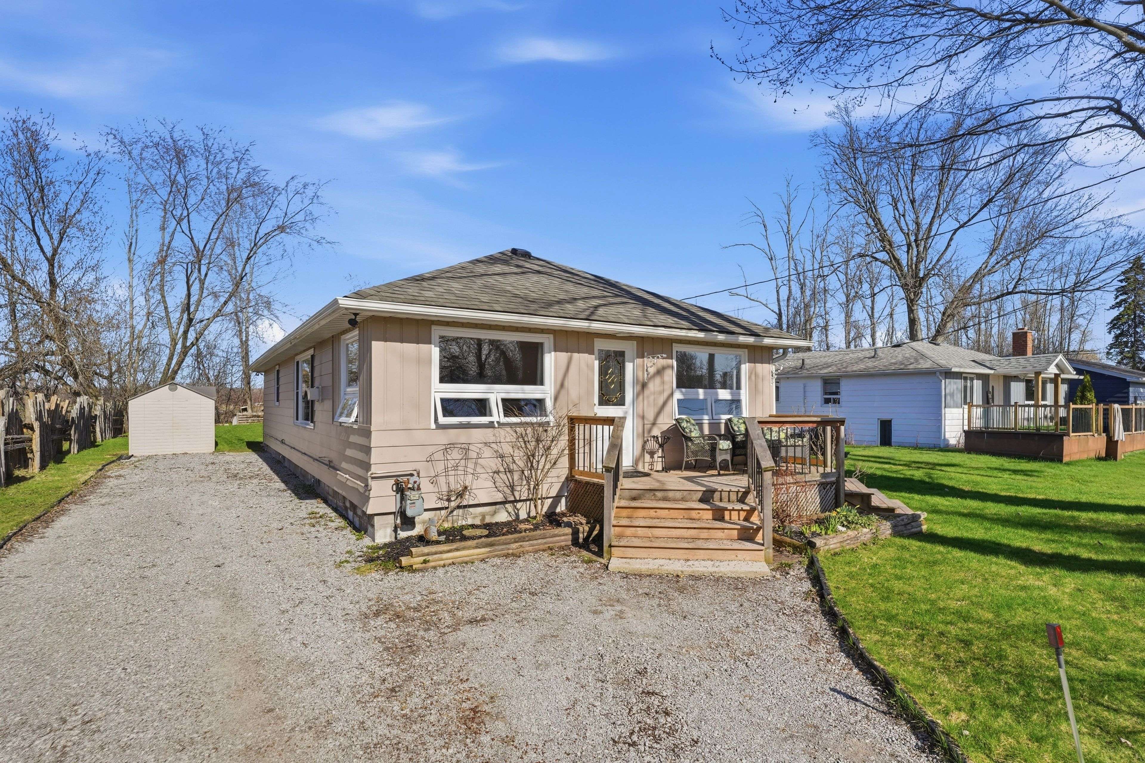 33 Isle Vista DR, Georgina, ON L0E 1N0