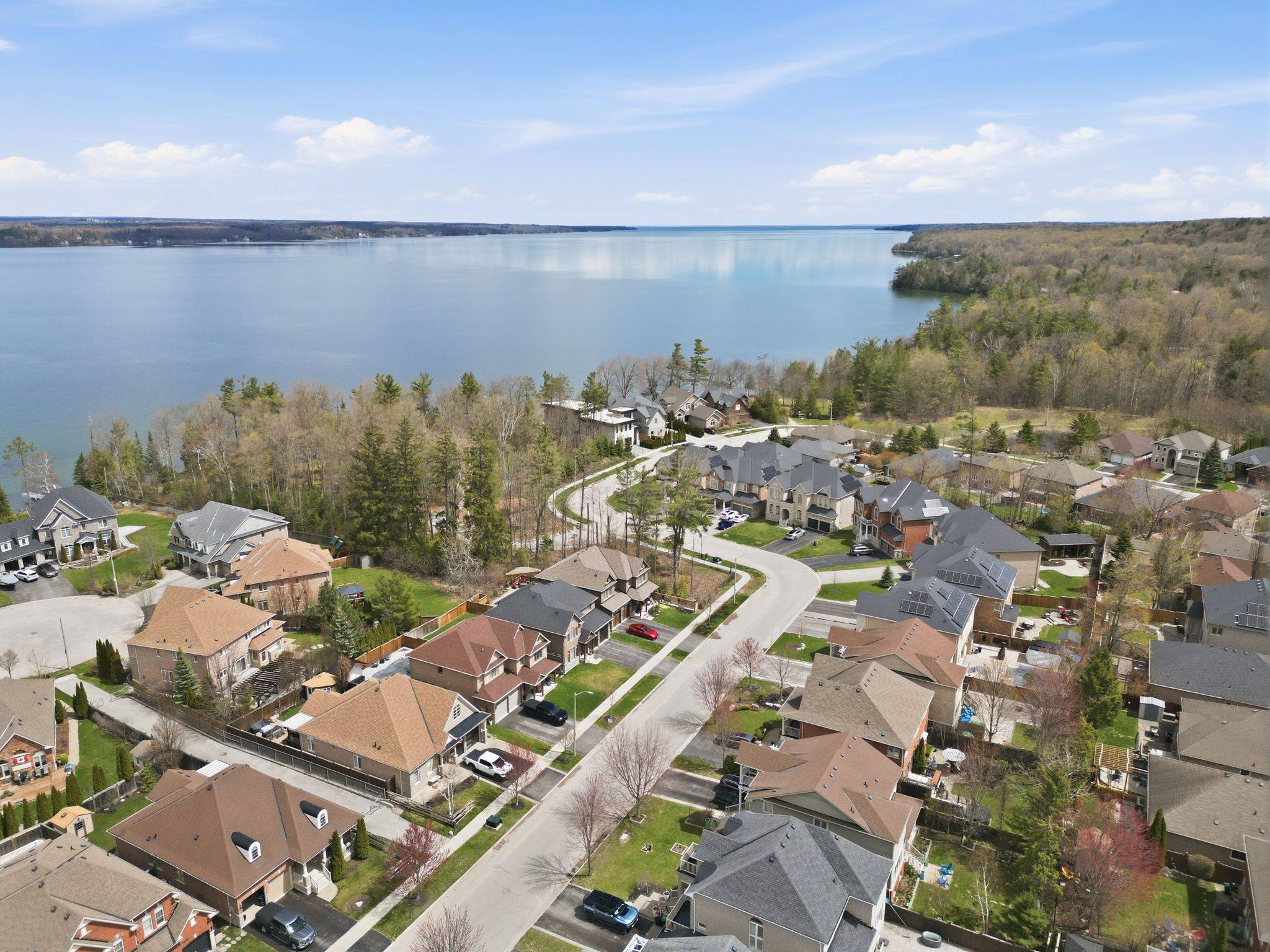 30 Capps DR, Barrie, ON L4N 6M8