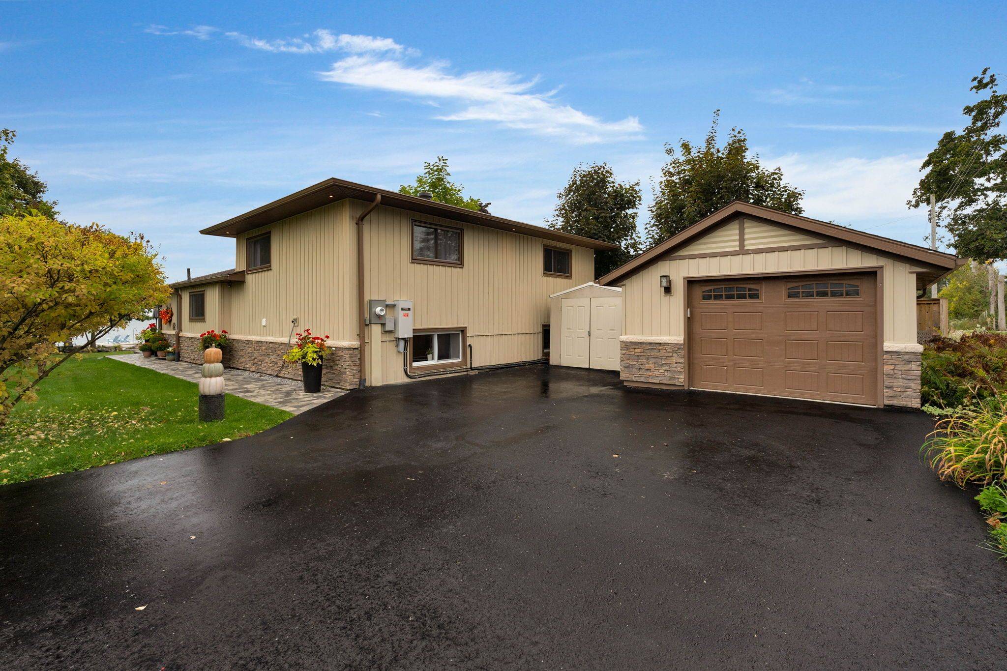 31 O'Connell LN, Oro-medonte, ON L0L 2E0