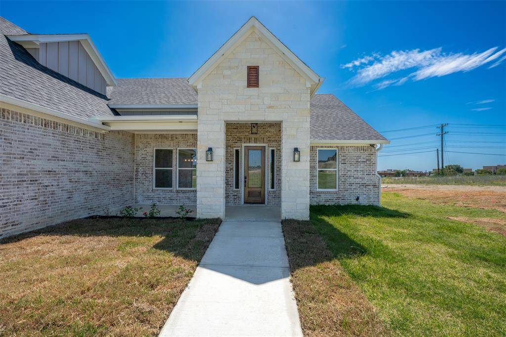 500 Kirkland Ct Court, Azle, TX 76020
