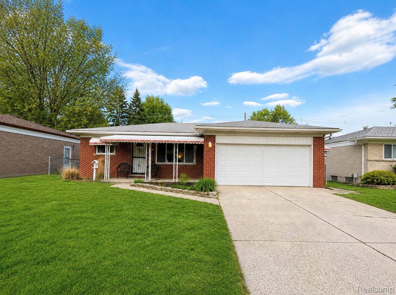 28062 Cunningham DR, Warren, MI 48092