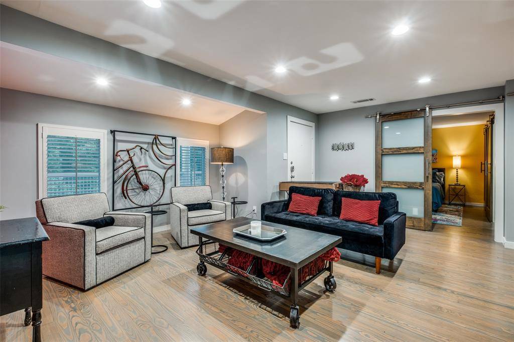 4231 Travis Street #17, Dallas, TX 75205