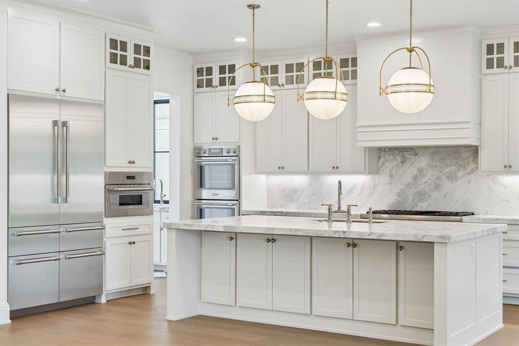 136 Park Avenue, Keller, TX 76248