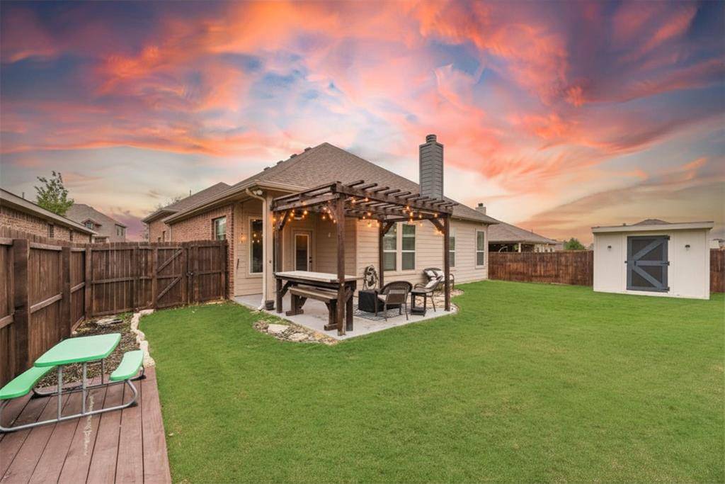 1305 Cheyenne Drive, Aubrey, TX 76227