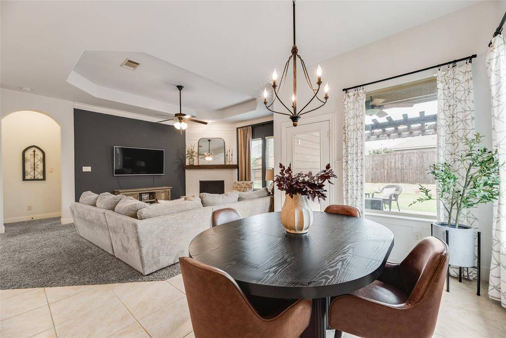1305 Cheyenne Drive, Aubrey, TX 76227
