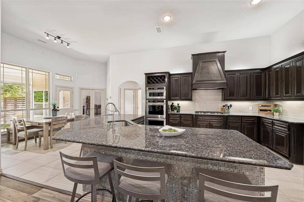 191 Las Colinas Trail, Cross Roads, TX 76227
