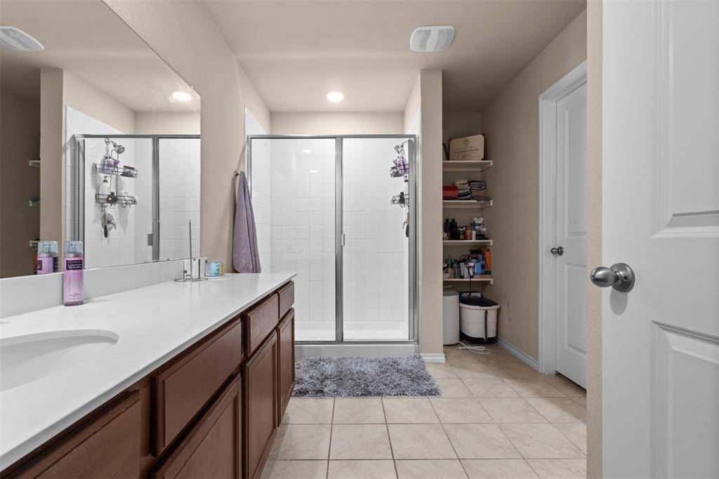 1517 Kentucky Avenue, Lancaster, TX 75134