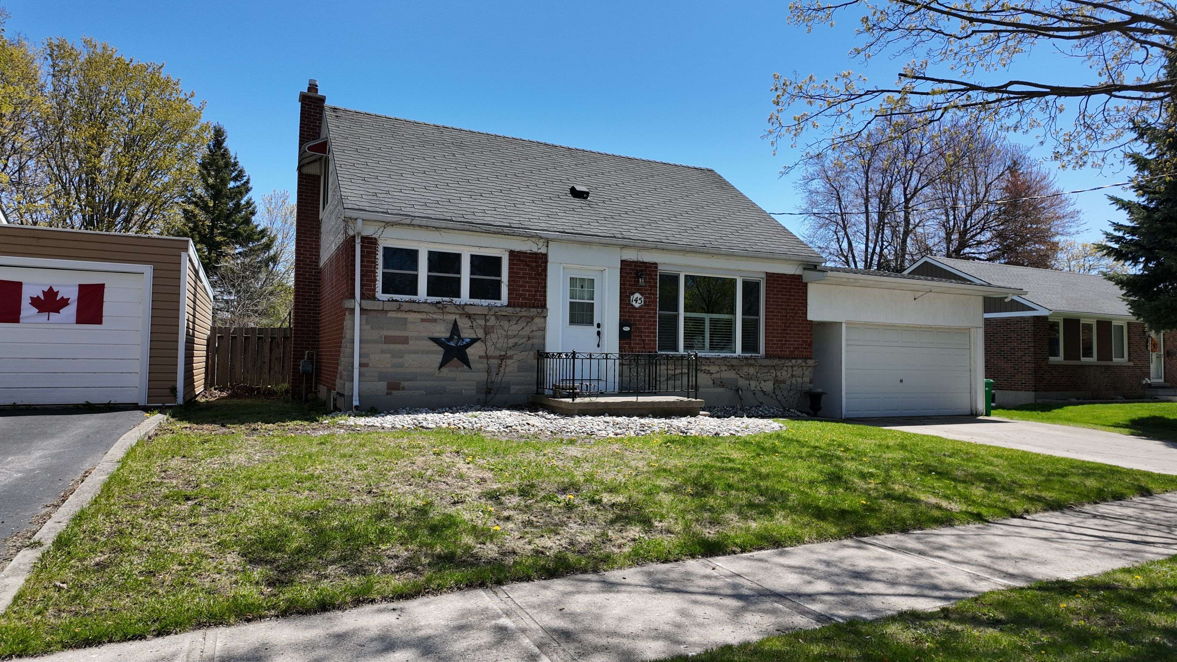 145 Elizabeth ST, Goderich, ON N7A 3T7