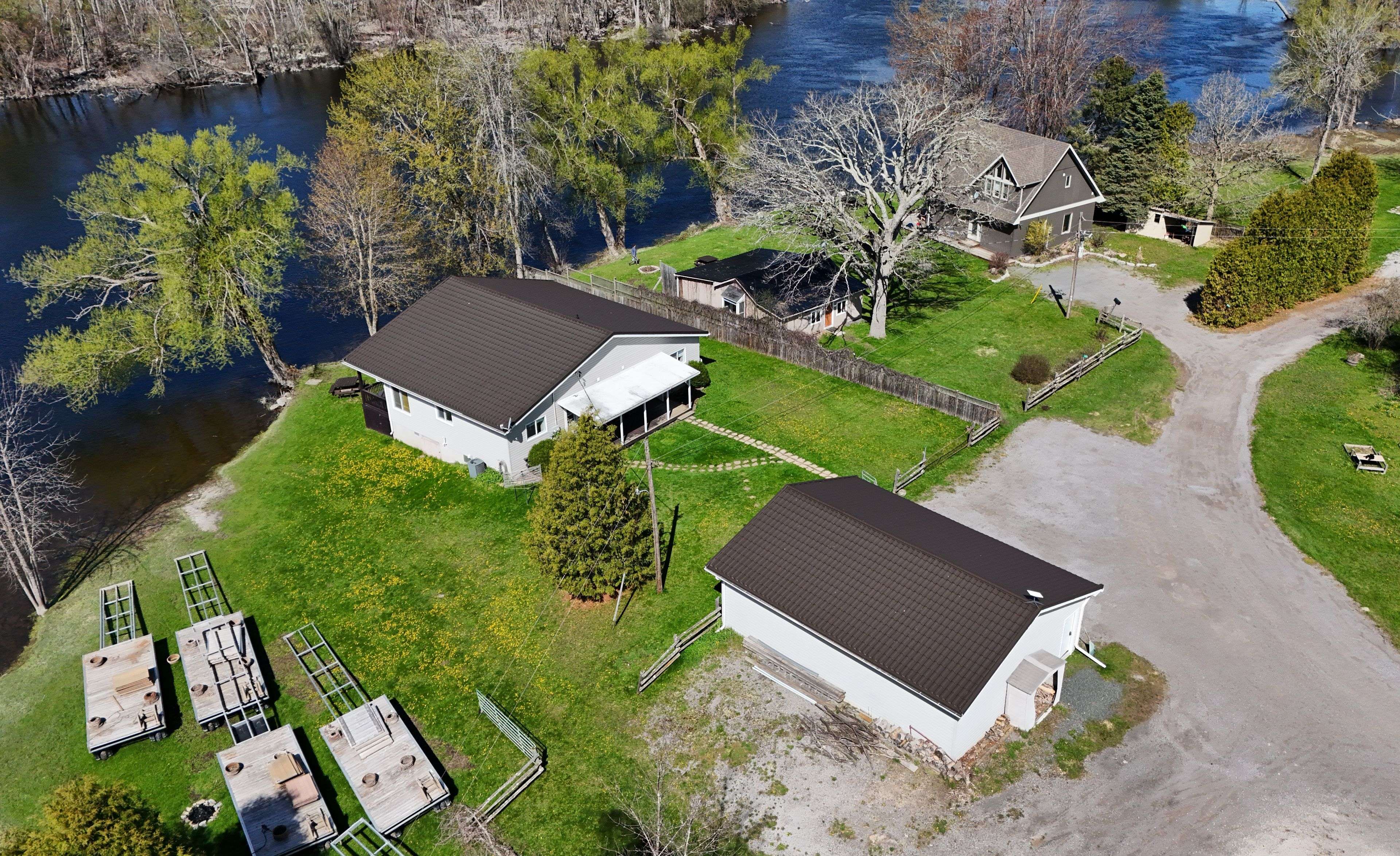 455 Deyell RD, Otonabee-south Monaghan, ON K9J 6X7