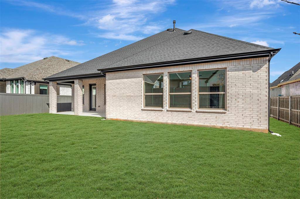 3755 Long Stem Street, Grand Prairie, TX 76084